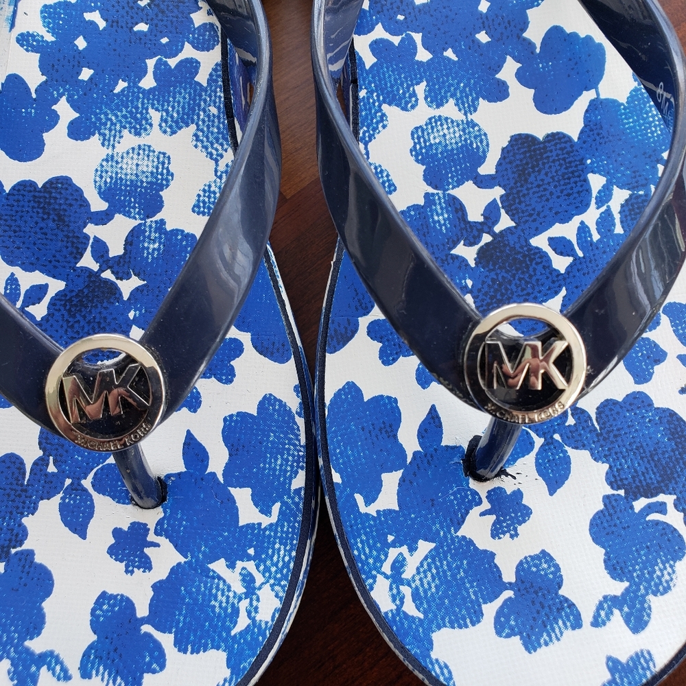 MICHAEL Michael Kors Bedford Foral Flip Flops
